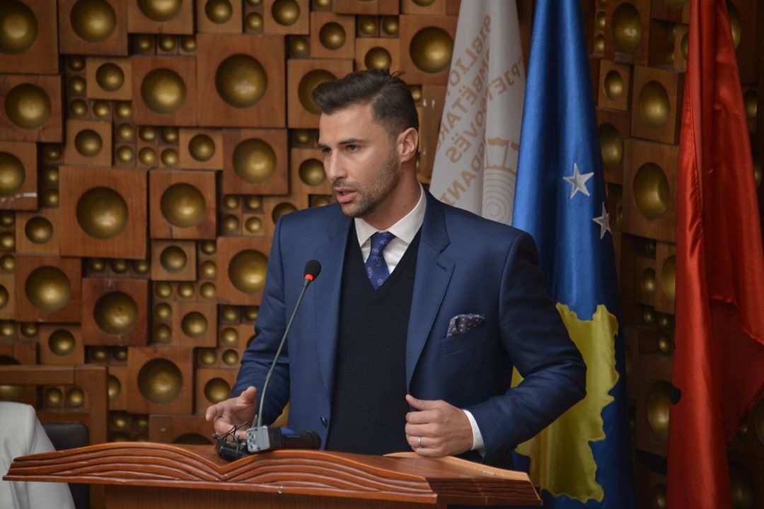 Cana uron krijimin e Ushtrisë së Kosovës