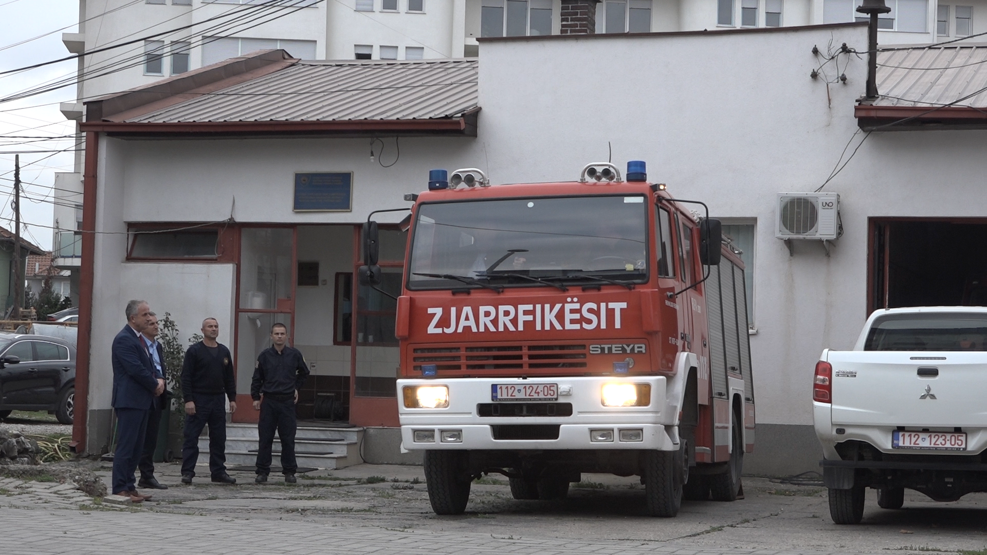 Shembull, Muharremaj nisë kontigjentin e zjarrfikësve për Shqipëri