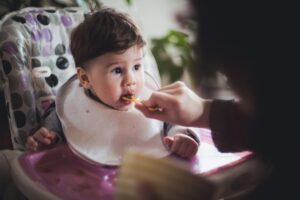 Ushqimet e ndaluara kategorikisht për bebet dhe fëmijët deri 1 vjeç