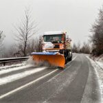 Rrugë e pakalueshme si pasojë e reshjeve të borës, mbyllet përkohësisht një pikë kufitare në Kosovë
