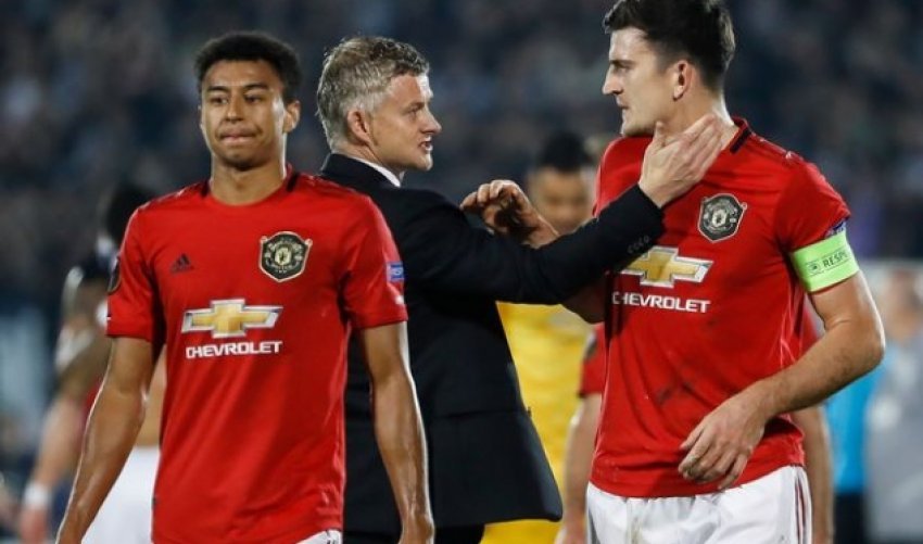 Manchester United promovon tre lojtarë në skuadrën e ekipit të parë