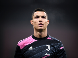 Cristiano Ronaldo pritet të rinovojë me Juventusin deri në vitin 2023
