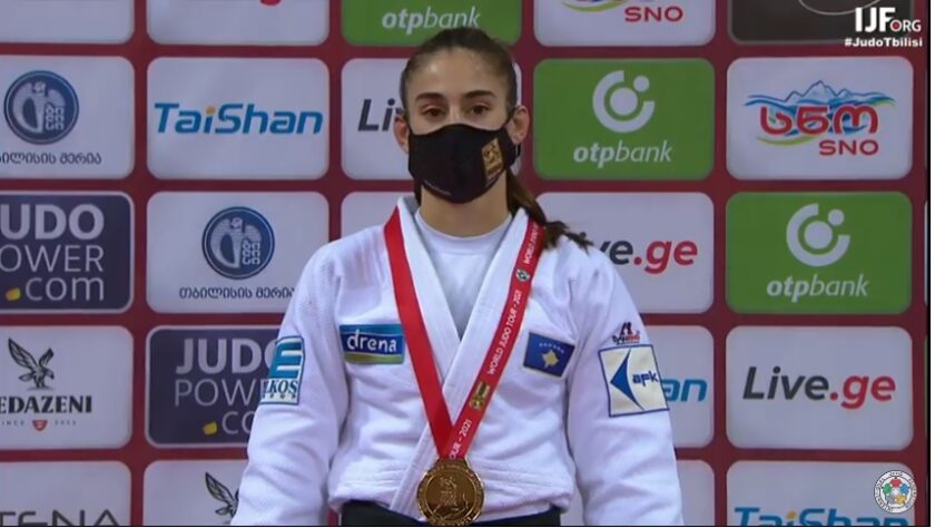 Nora Gjakova, fiton medaljen e artë në Grand Slamin e Tbilisit