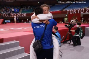 Distria Krasniqi siguron medaljen olimpike, kalon në finale të “Tokio 2020”