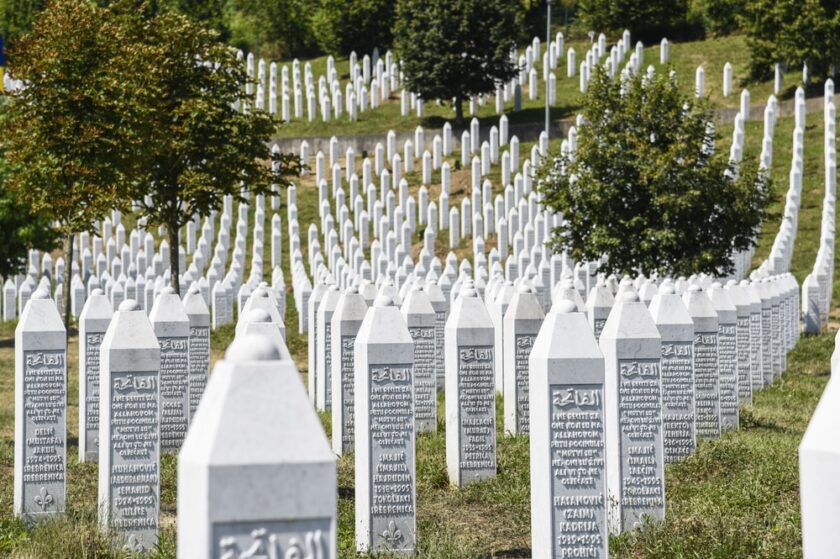 Kuvendi i Kosovës miraton rezolutën për gjenocidin në Srebrenicë