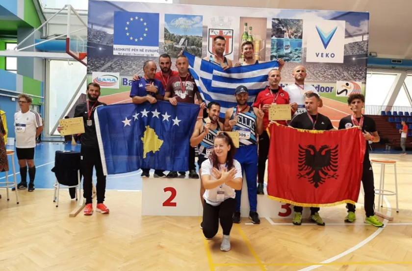 Atletët nga Suhareka fitojnë 3 medalje në kampionatin ballkanik për veteranë