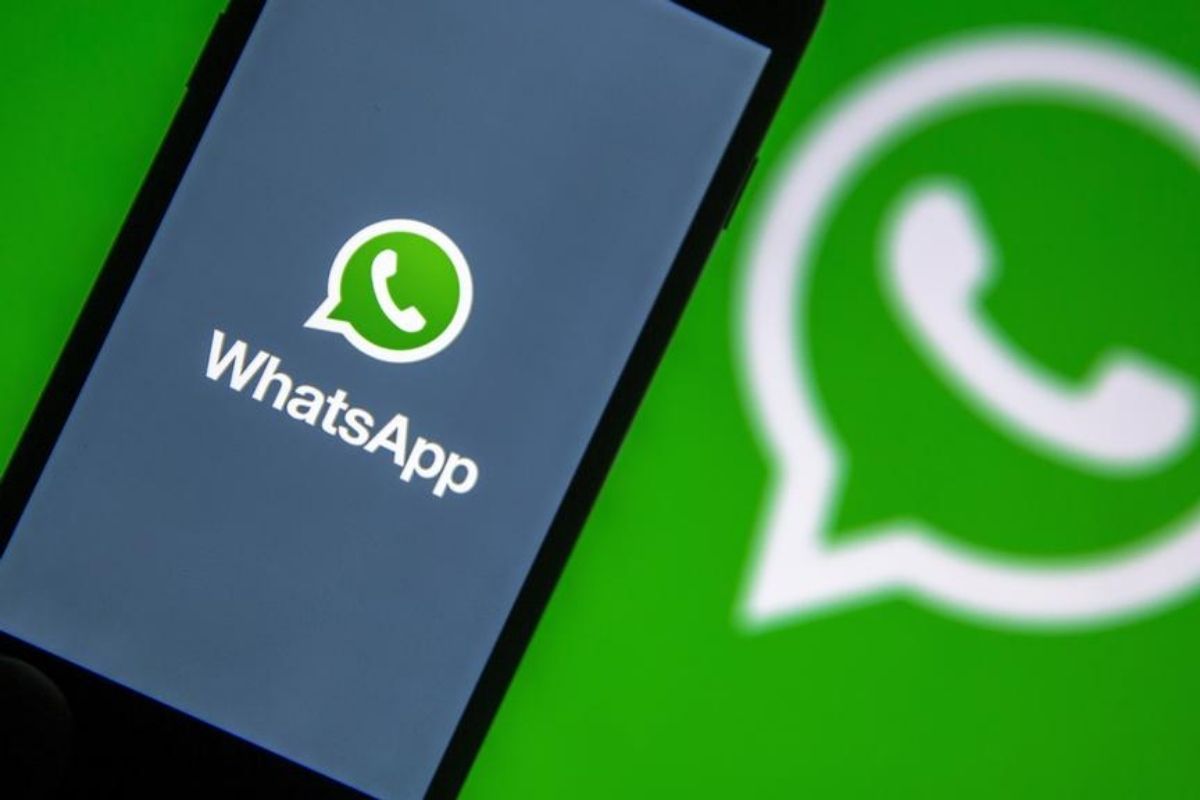WhatsApp lëshon përditësimin e ri  për t’i lejuar njerëzit të bisedojnë edhe kur s’ka internet