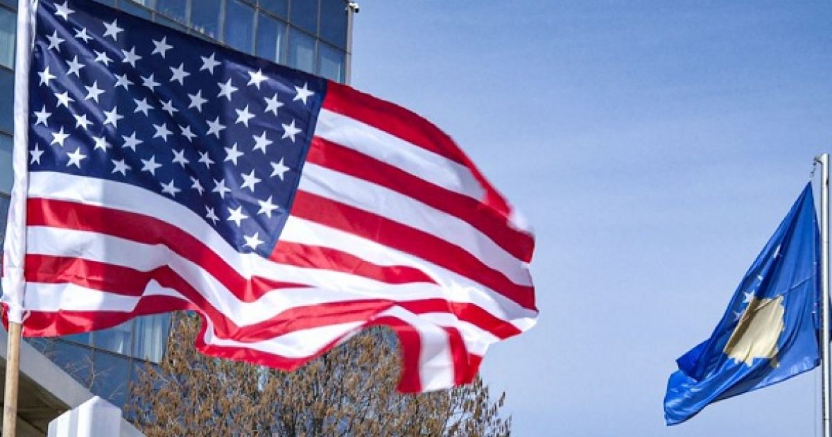 SHBA-ja: Vendimi i Qeverisë së Kosovës për targat është në përputhje me marrëveshjet e Brukselit, të zbatohet në mënyrë paqësore