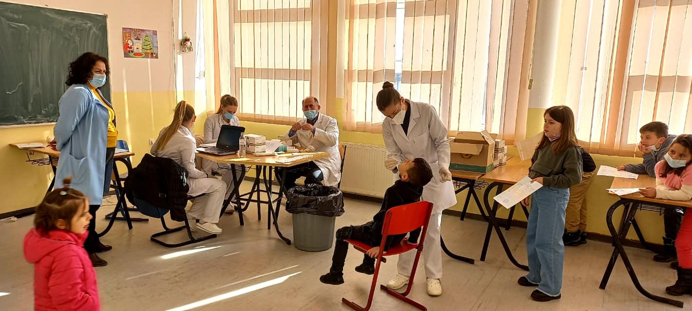 QKMF-Suharekë vazhdon testimin e nxënësve me teste rapide për COVID-19 në shkolla