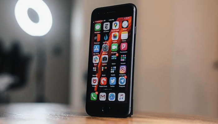 Apple raportohet se do të prezantojë një iPhone SE me 5G këtë pranverë
