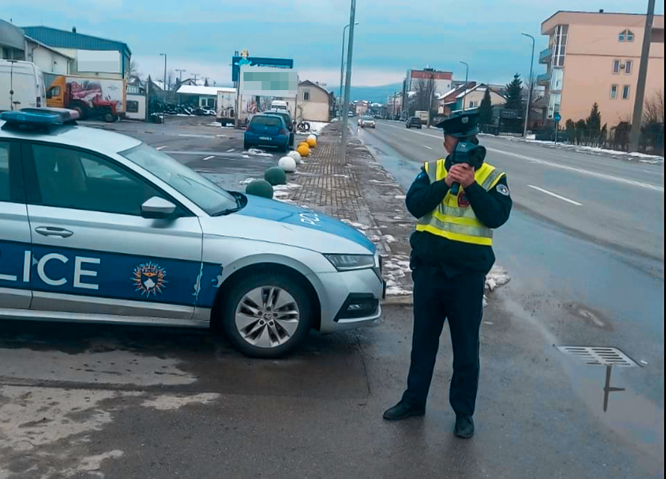 Policia e Suharekës brenda 2 jave shqiptoi afër 400 tiketa trafiku