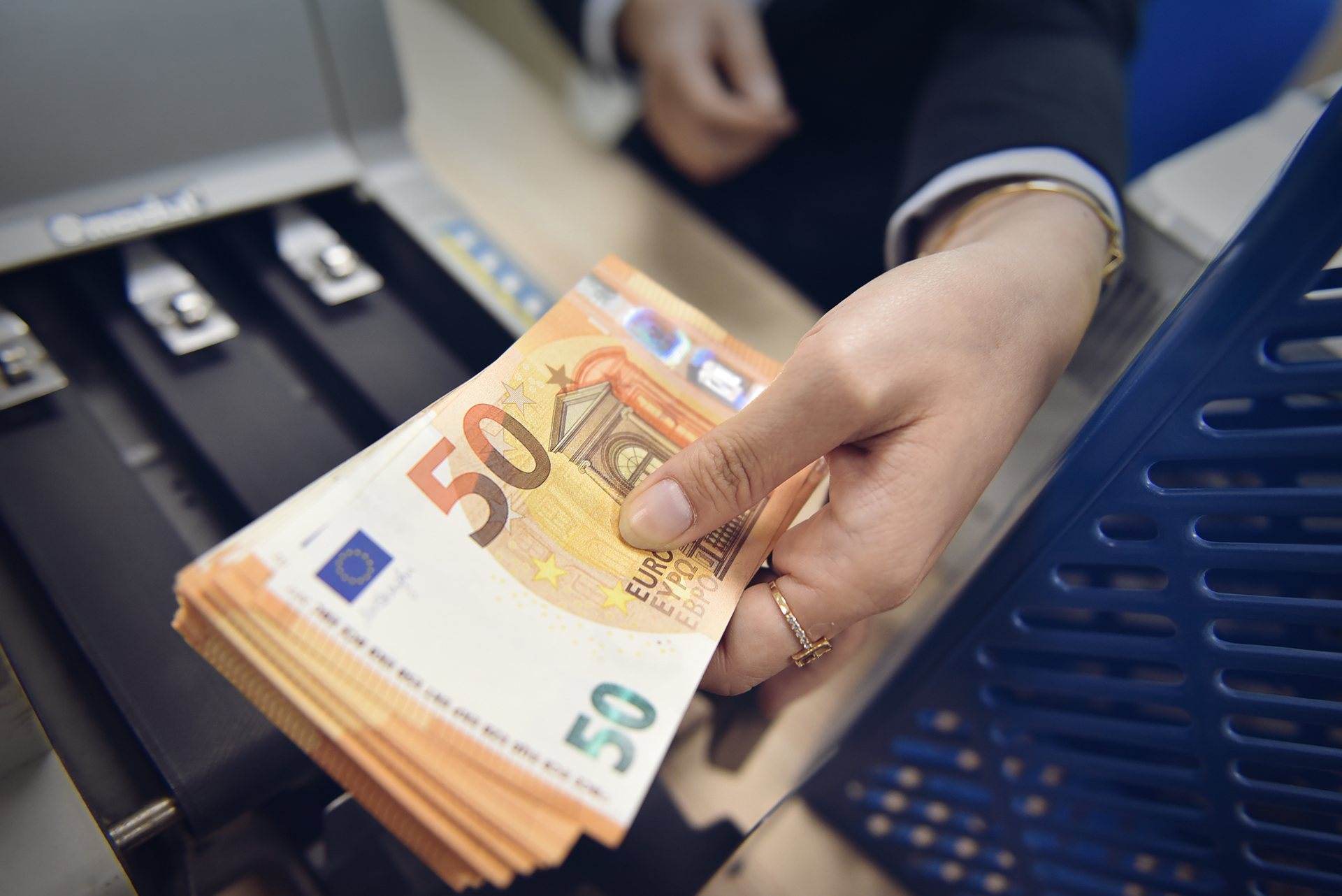 Është rritur kërkesa e kosovarëve për të marrë kredi në banka, thotë BQK-ja