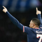 Zyrtare: Mbappe vazhdon me PSG-në, parisienët e zyrtarizojnë me një video fantastike