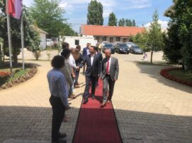 Ministri Peci viziton Komunën e Suharekës