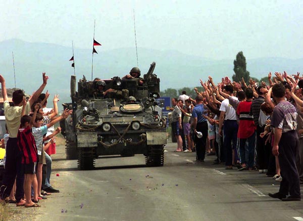 24 vjet më parë NATO nisi bombardimet ndaj caqeve serbe