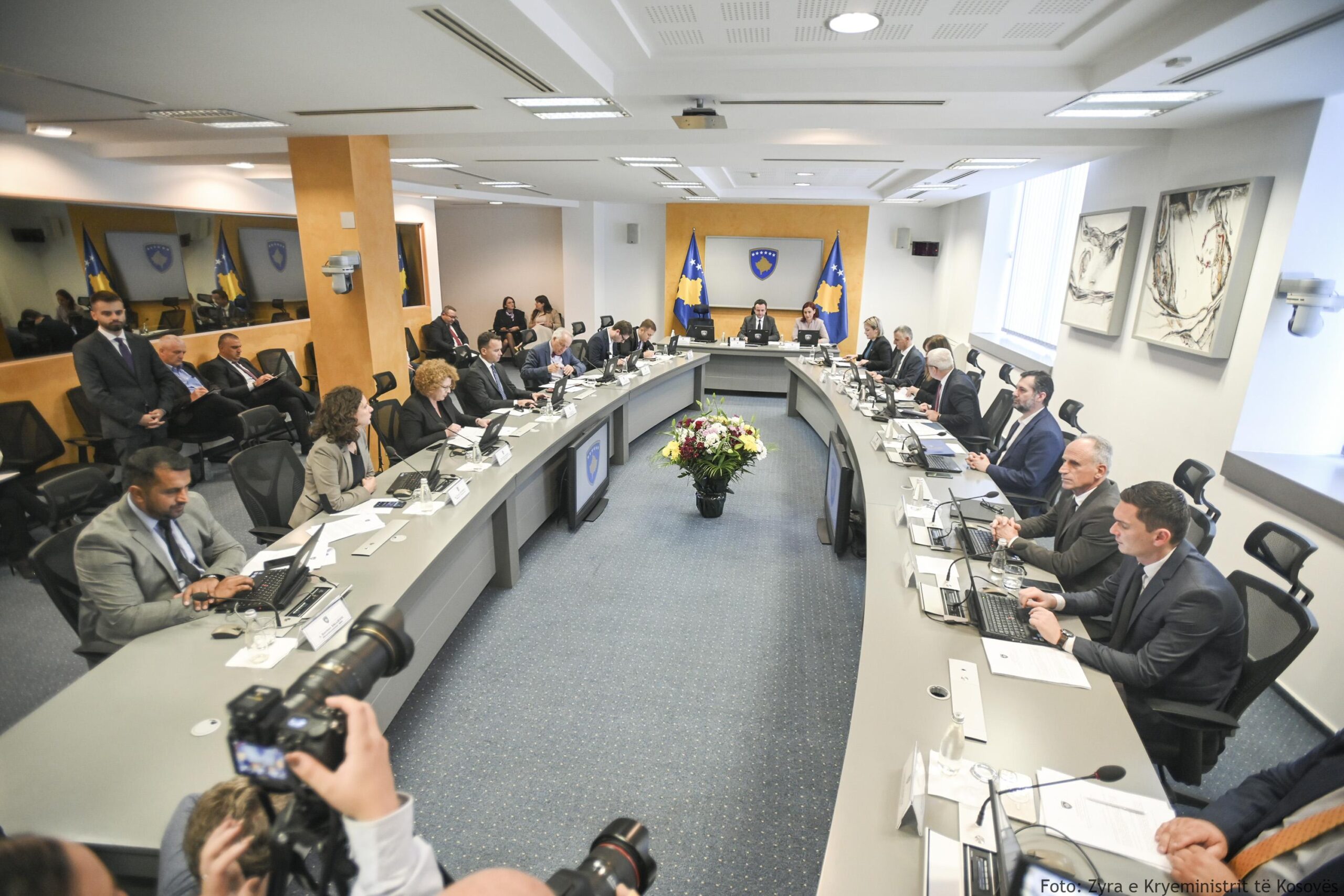 Të gjitha vendimet që u morën në mbledhjen e djeshme të Qeverisë së Kosovës
