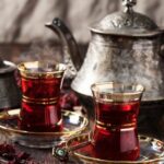 <strong>Dhjetë përfitimet shëndetësore nga çaji i zi</strong>