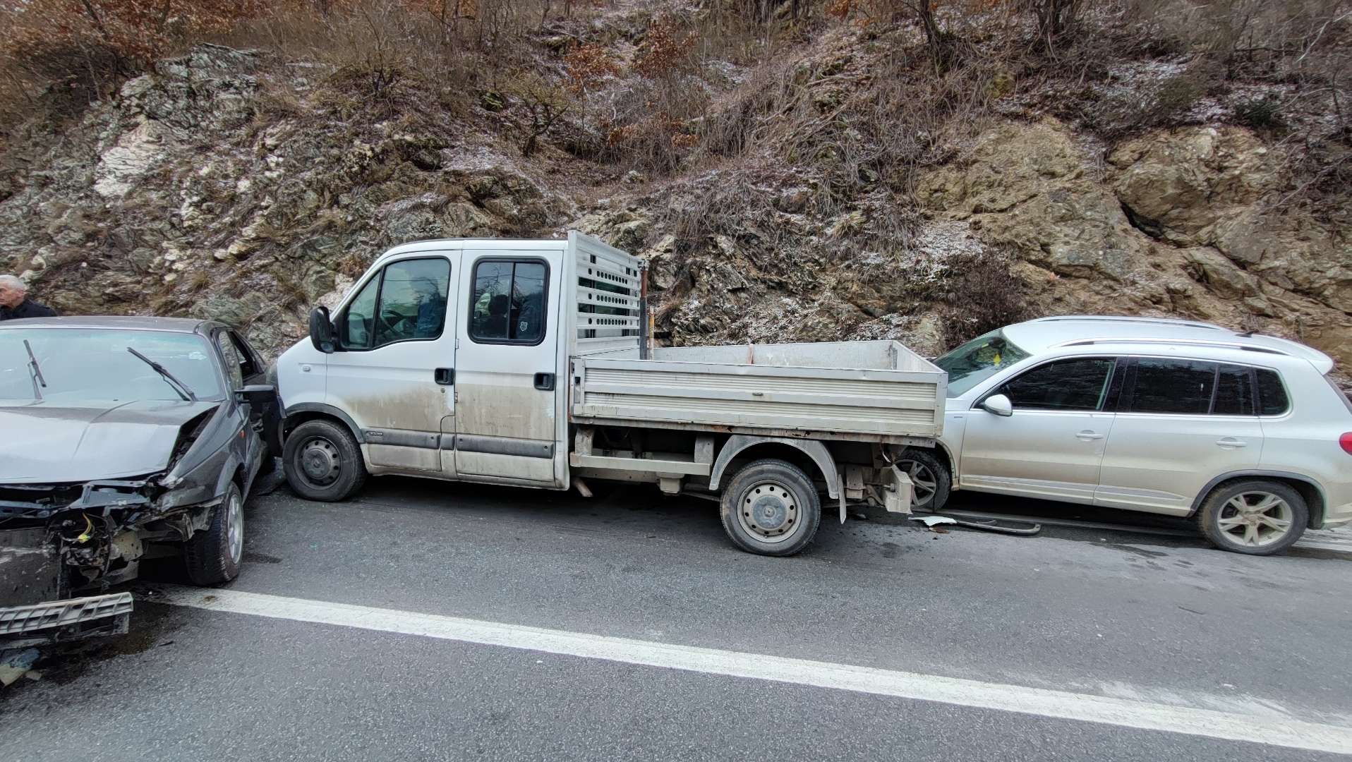 Aksident trafiku në Carralevë, dy persona të lënduar dërgohen në spital nga Urgjenca e Suharekës