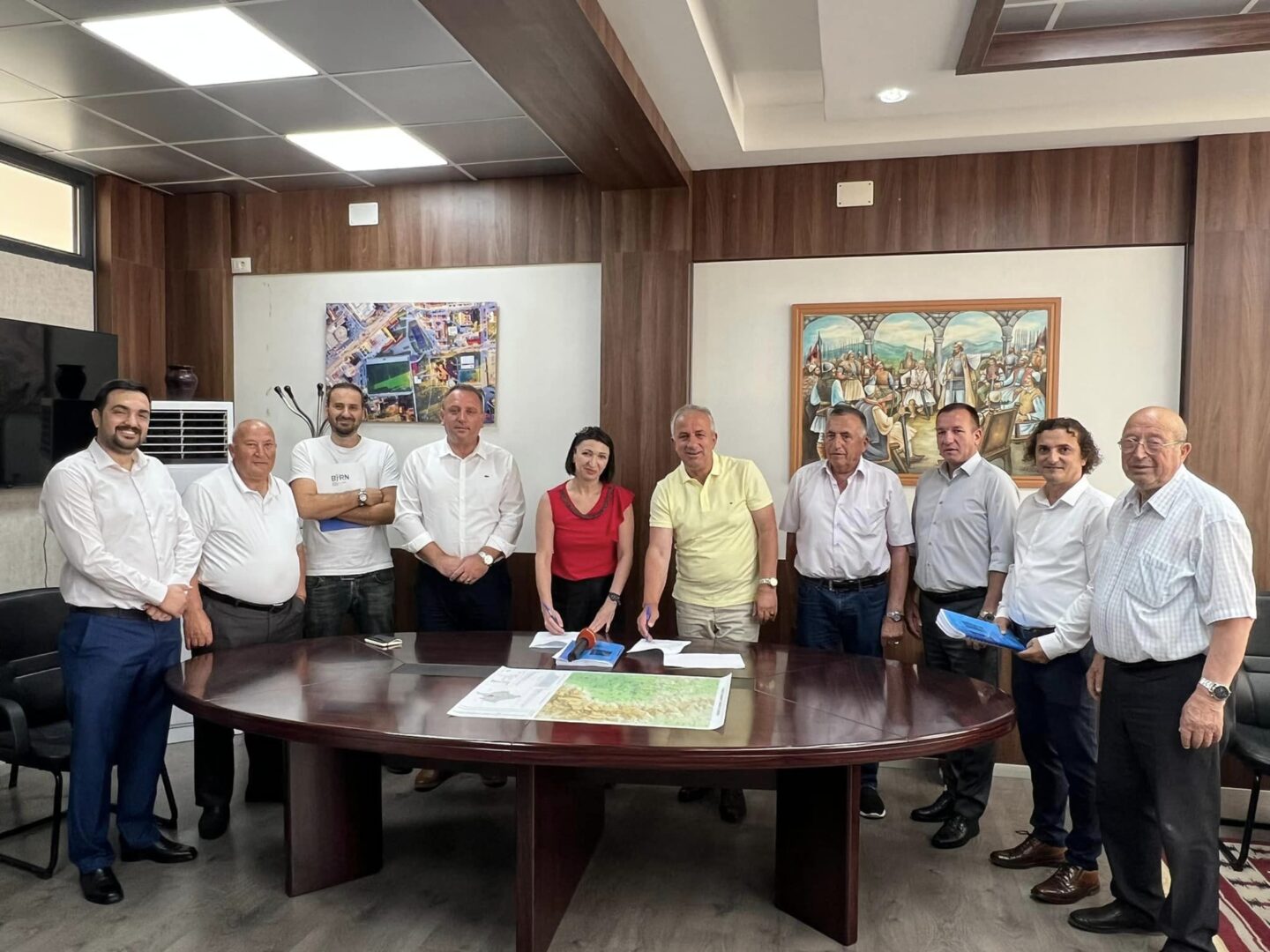 Komuna nënshkruan marrëveshje për monitorimin e projektit “Ndërtimi rrugës dhe shtigjeve të ecjës në Mushtisht e Gjinoc-Topliqan”