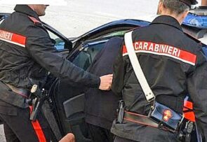Kapen dy të rinj shqiptarë me 10 kg kοkainë në Itali