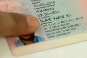 Gjermania po e bën më të lehtë për punëtorët e kualifikuar të marrin një kartë blu të BE-së