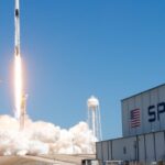 SpaceX po blen kompaninë e prodhimit të parashutave për misione hapësinore