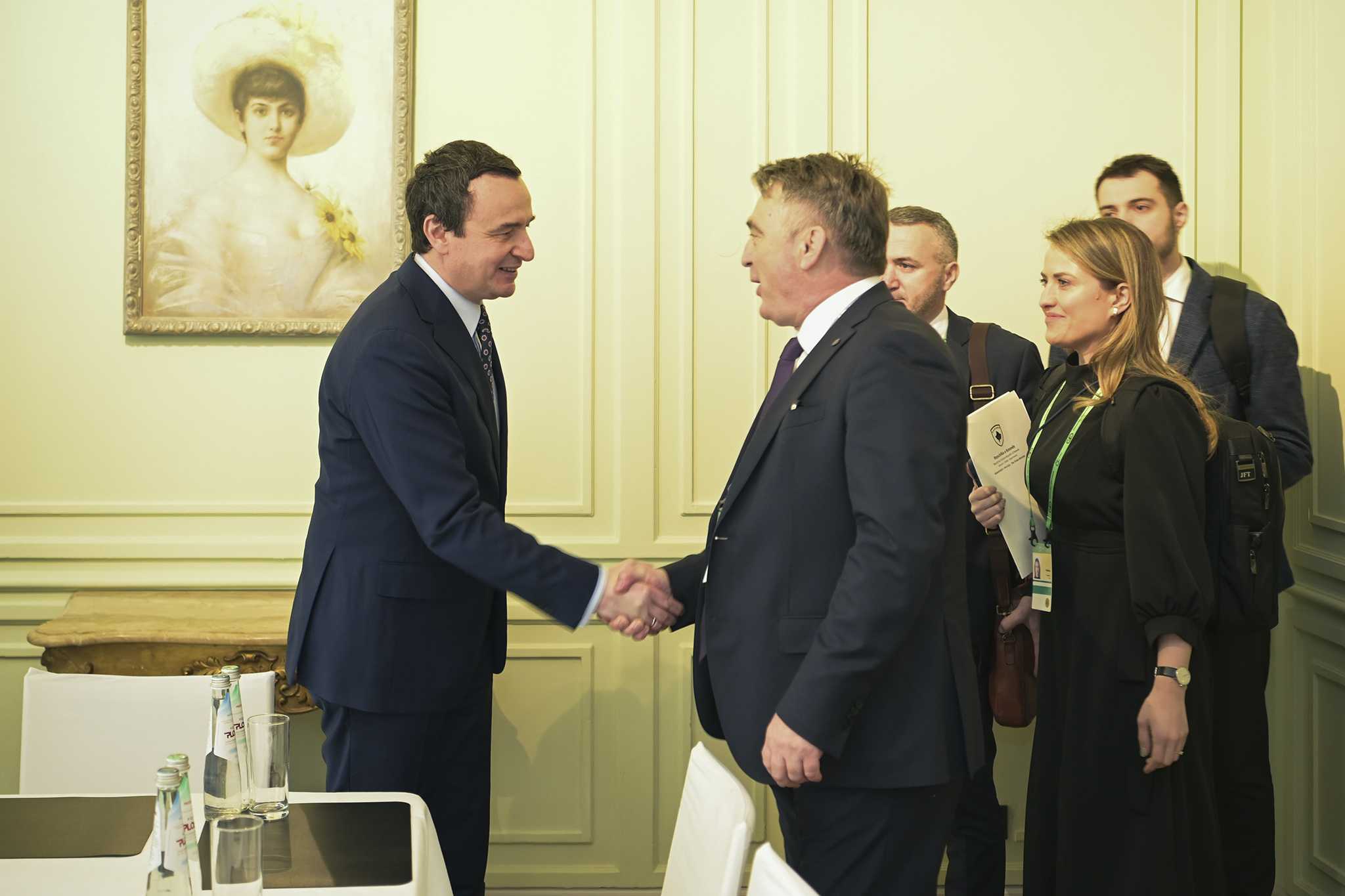 Kurti me kryetarin e Presidencës së Bosnjë e Hercegovinës, bisedon për rregulloren e BQK-së