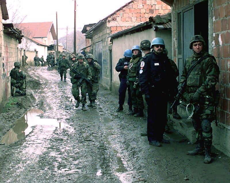 Kurti kujton viktimat e masakrës së 3-4 shkurtit në Mitrovicë: Angazhohemi për drejtësi për ta