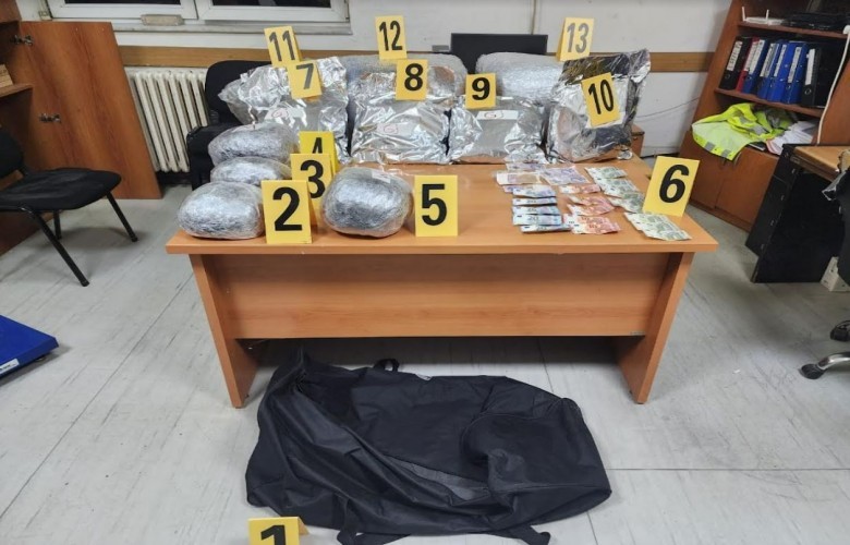 Policia arreston trafikuesin e narkotikëve, i konfiskon mbi 33 kg marihuanë