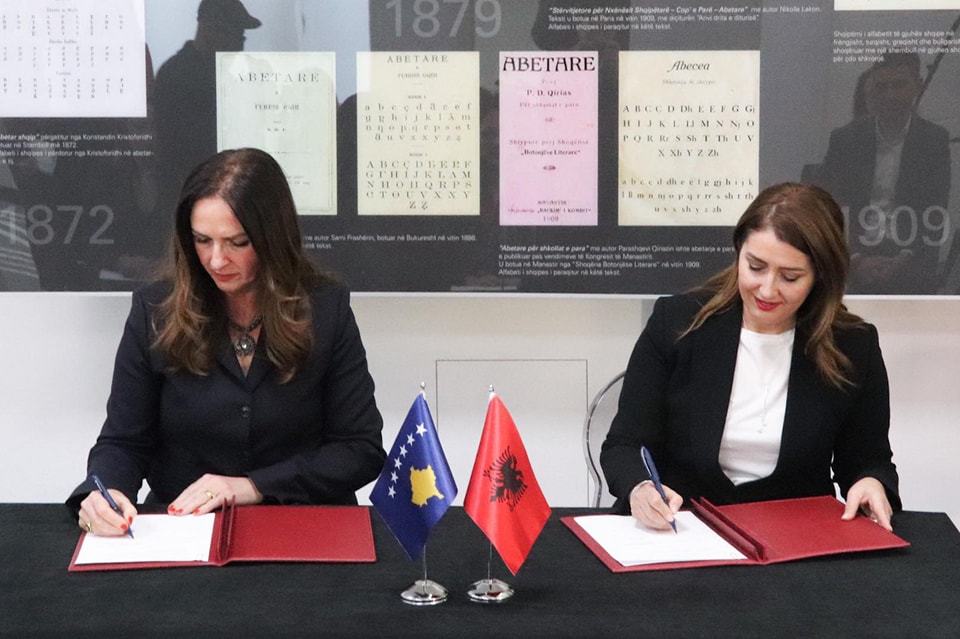 Kosova dhe Shqipëria me tekstin e dytë të përbashkët mësimor për diasporën