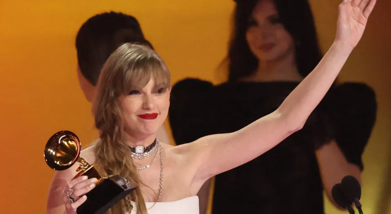 Grammy 2024: Taylor Swift bën histori me çmimin e albumit më të mirë